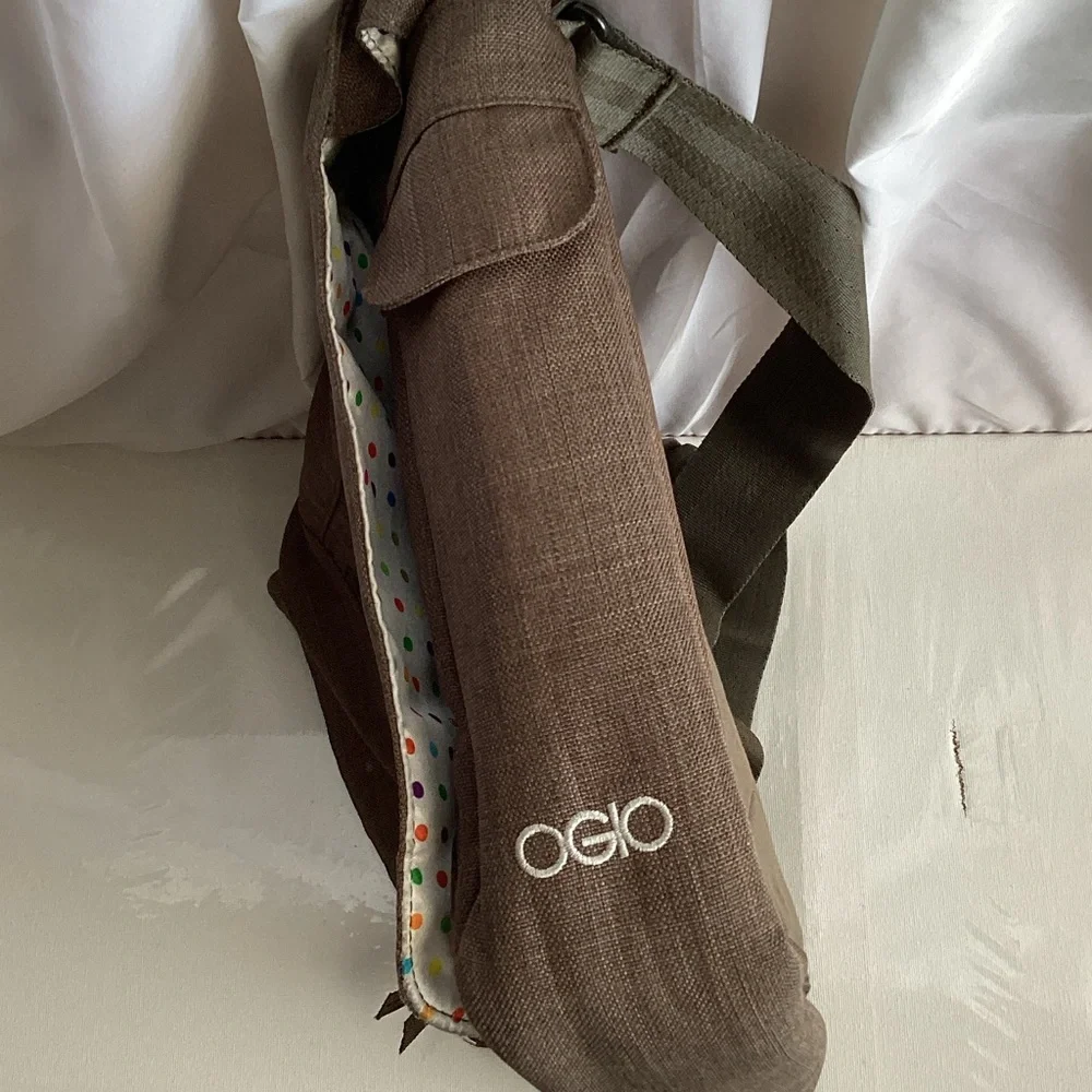 OGIO Classic Brown Messenger Bag